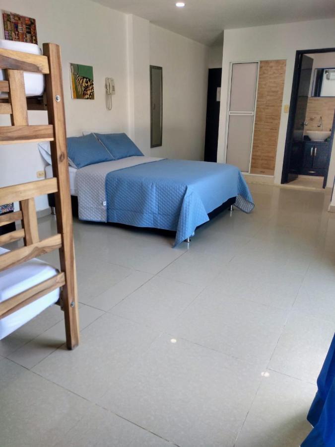 The Cantamar Beach Hostel Санта-Марта Экстерьер фото
